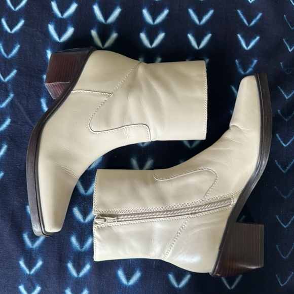 Matisse Ezra Boot in Bone - Picture 4 of 10